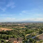 Hotel La Luma Montecosaro (Marche)