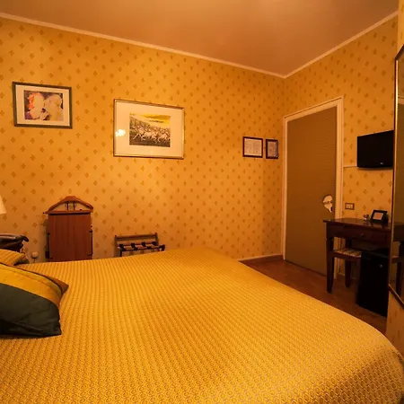 La Luma 3* Montecosaro (Marche)