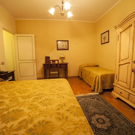 Hotel La Luma Montecosaro (Marche)