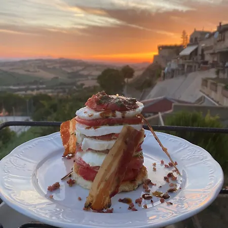 Hotel La Luma Montecosaro (Marche)